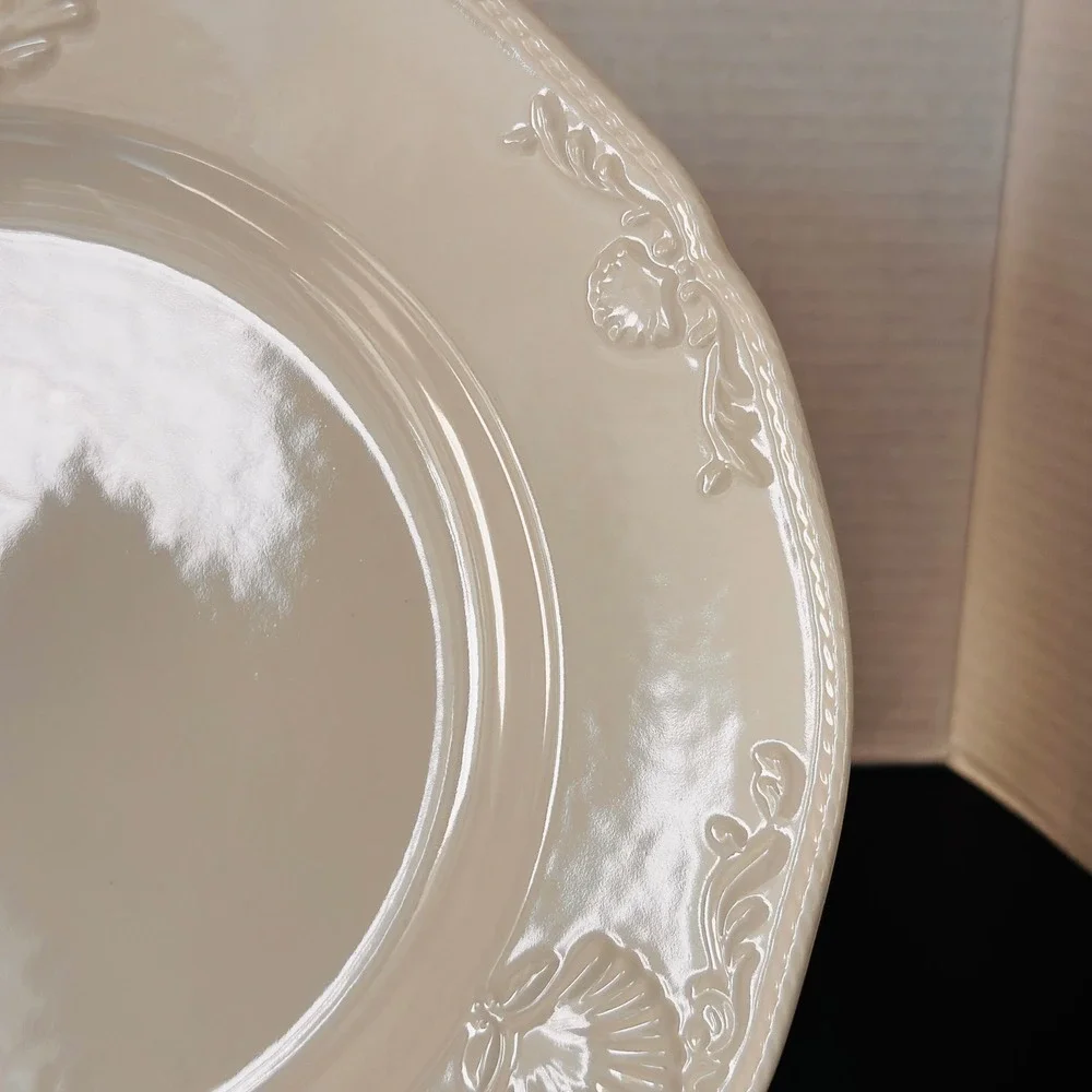 Set of 2 NEW Mikasa Hampton Bays Salad Plates Bone China 8.5